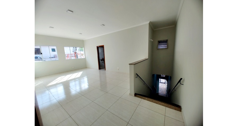  Imóvel Comercial à venda no Bairro do Jardim Santo Elias na Rua Durval Fernandes Chaves, 