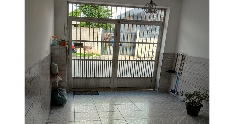 Bom Sobrado à venda no Bairro da Vila Nova Parada na Rua Ângelo Gayoto