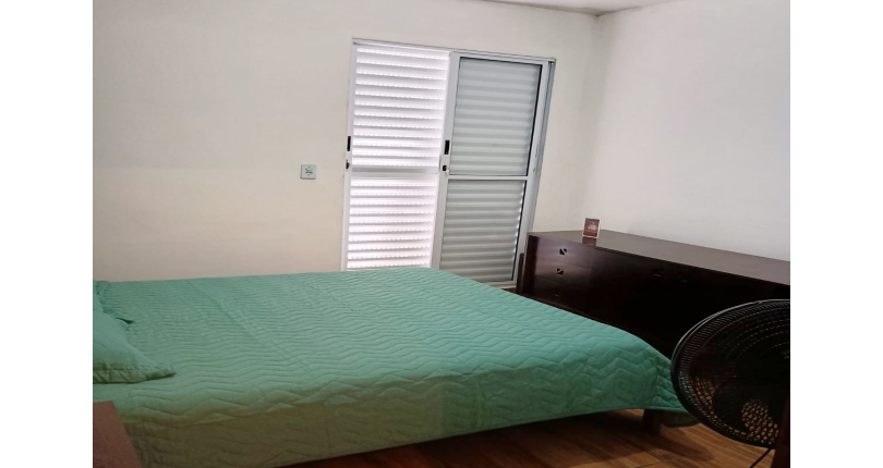 Bom Sobrado à venda no Bairro da Vila Nova Parada na Rua Ângelo Gayoto