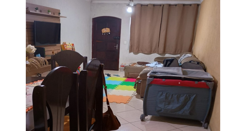 Bom Sobrado à venda no Bairro da Vila Nova Parada na Rua Ângelo Gayoto