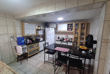  Sobrado à venda no Bairro do Jardim Mangalot na Rua Ramon Falcão,