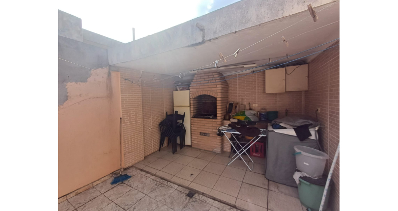  Sobrado à venda no Bairro do Jardim Mangalot na Rua Ramon Falcão,