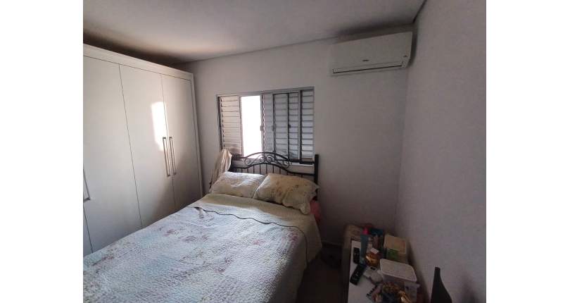  Sobrado à venda no Bairro do Jardim Mangalot na Rua Ramon Falcão,