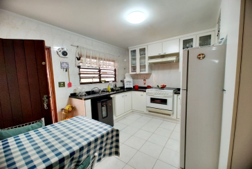 Sobrado à venda no Bairro do Conjunto Residencial Vista Verde na Rua Doutor Fernando de Oliveira Simões,