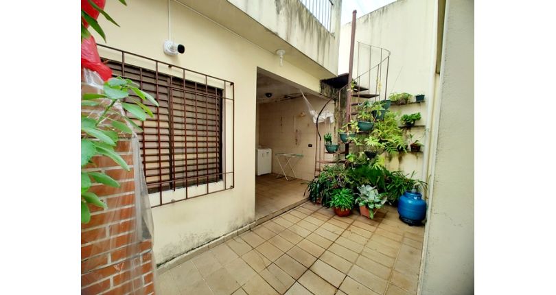 Sobrado à venda no Bairro do Conjunto Residencial Vista Verde na Rua Doutor Fernando de Oliveira Simões,
