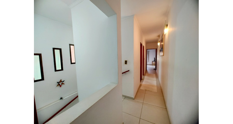 Sobrado à venda no Bairro do Conjunto Residencial Vista Verde na Rua Doutor Fernando de Oliveira Simões,