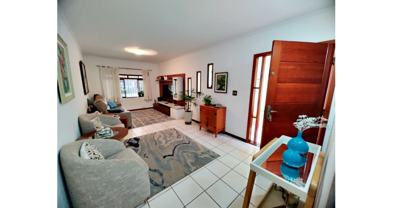 Sobrado à venda no Bairro do Conjunto Residencial Vista Verde na Rua Doutor Fernando de Oliveira Simões,