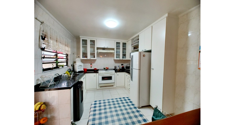 Sobrado à venda no Bairro do Conjunto Residencial Vista Verde na Rua Doutor Fernando de Oliveira Simões,