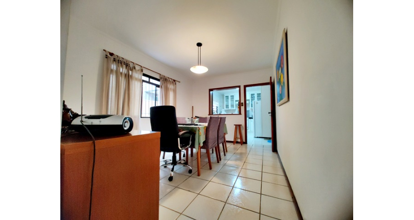 Sobrado à venda no Bairro do Conjunto Residencial Vista Verde na Rua Doutor Fernando de Oliveira Simões,