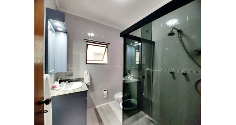 Sobrado à venda no Bairro do Conjunto Residencial Vista Verde na Rua Doutor Fernando de Oliveira Simões,