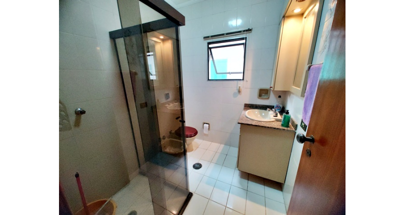 Sobrado à venda no Bairro do Conjunto Residencial Vista Verde na Rua Doutor Fernando de Oliveira Simões,