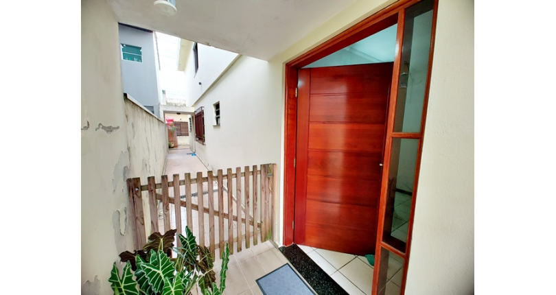 Sobrado à venda no Bairro do Conjunto Residencial Vista Verde na Rua Doutor Fernando de Oliveira Simões,