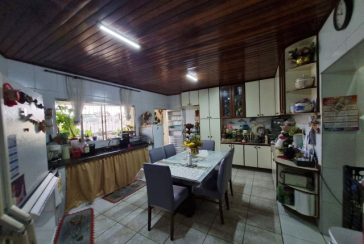 Casa à venda no Bairro do Jardim Santo Elias na Rua Pedro de Lucena Pereira