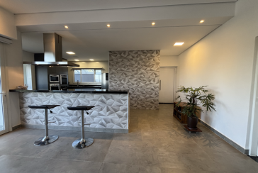 Bela Casa à venda no Loteamento Itatiba Country Club na Rua José Consoline