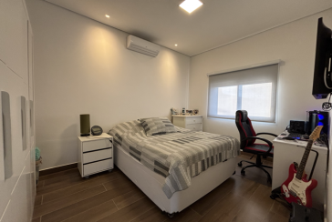 Bela Casa à venda no Loteamento Itatiba Country Club na Rua José Consoline