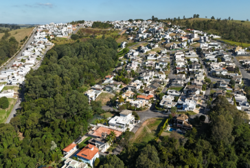 Bela Casa à venda no Loteamento Itatiba Country Club na Rua José Consoline