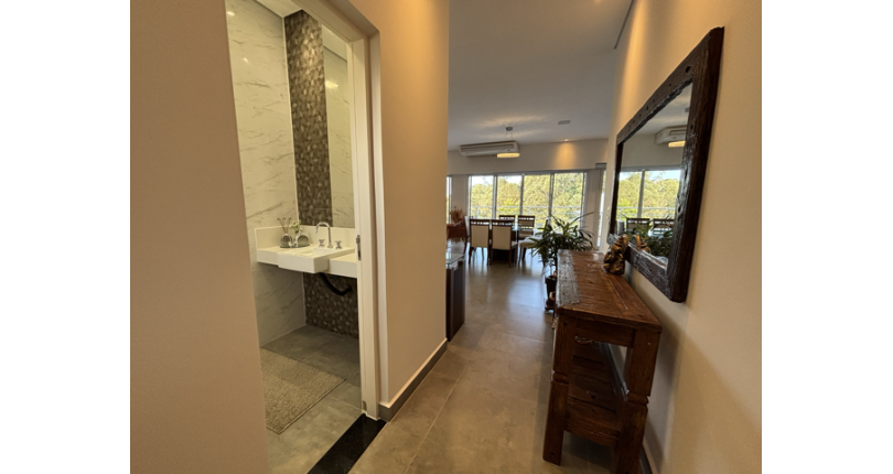 Bela Casa à venda no Loteamento Itatiba Country Club na Rua José Consoline