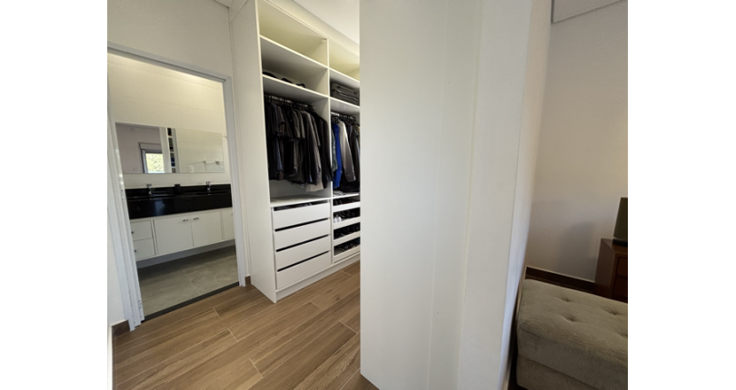 Bela Casa à venda no Loteamento Itatiba Country Club na Rua José Consoline