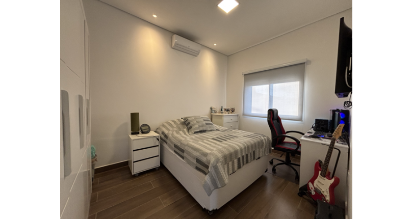 Bela Casa à venda no Loteamento Itatiba Country Club na Rua José Consoline