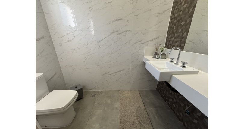 Bela Casa à venda no Loteamento Itatiba Country Club na Rua José Consoline