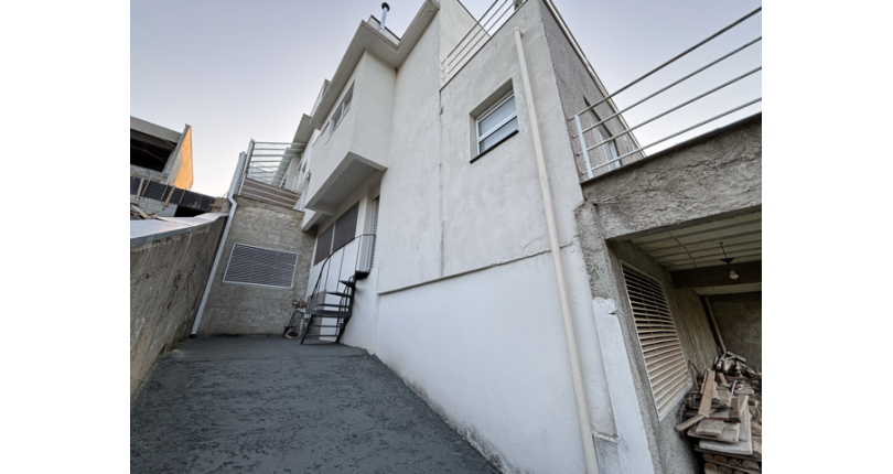 Bela Casa à venda no Loteamento Itatiba Country Club na Rua José Consoline