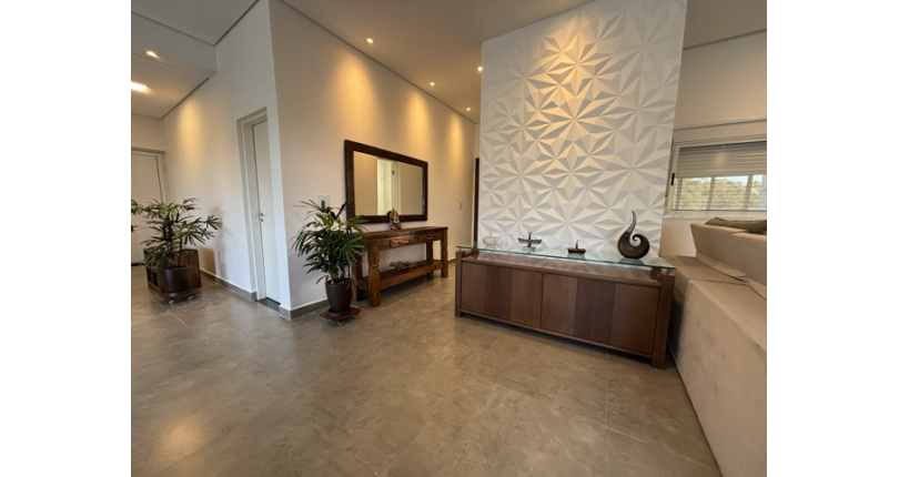 Bela Casa à venda no Loteamento Itatiba Country Club na Rua José Consoline