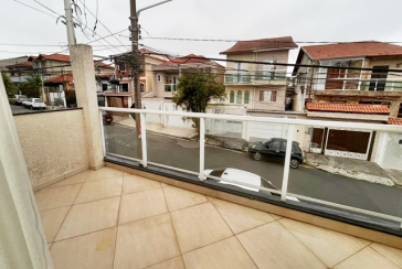 Bela Casa assobradada à venda no Bairro do Parque São Domingos na Rua Professora Altina Maynardi de Araújo, 