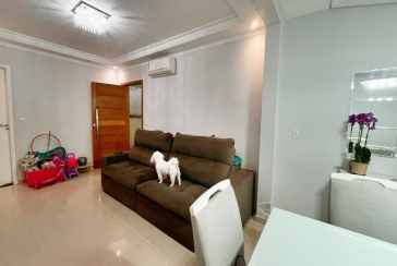 Bela Casa assobradada à venda no Bairro do Parque São Domingos na Rua Professora Altina Maynardi de Araújo, 