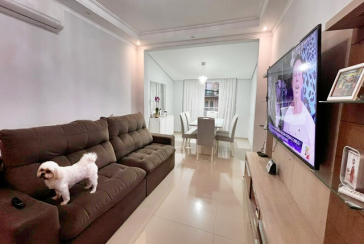 Bela Casa assobradada à venda no Bairro do Parque São Domingos na Rua Professora Altina Maynardi de Araújo, 