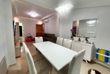 Bela Casa assobradada à venda no Bairro do Parque São Domingos na Rua Professora Altina Maynardi de Araújo, 