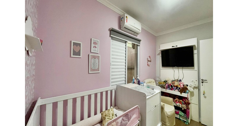 Bela Casa assobradada à venda no Bairro do Parque São Domingos na Rua Professora Altina Maynardi de Araújo, 