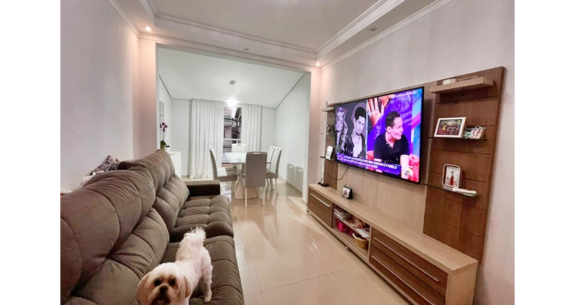 Bela Casa assobradada à venda no Bairro do Parque São Domingos na Rua Professora Altina Maynardi de Araújo, 