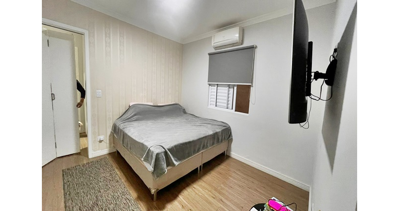 Bela Casa assobradada à venda no Bairro do Parque São Domingos na Rua Professora Altina Maynardi de Araújo, 