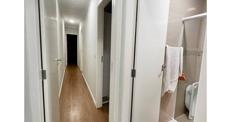 Bela Casa assobradada à venda no Bairro do Parque São Domingos na Rua Professora Altina Maynardi de Araújo, 