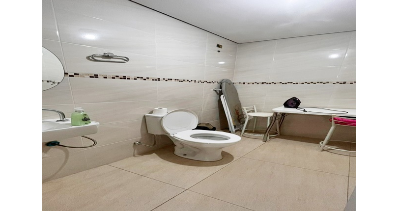 Bela Casa assobradada à venda no Bairro do Parque São Domingos na Rua Professora Altina Maynardi de Araújo, 