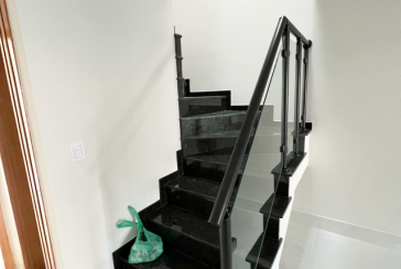 Belíssimo Sobrado novo à venda no Bairro do Parque Maria Domitila na Rua Domingos de Magalhães 82,