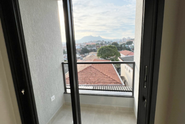 Belíssimo Sobrado novo à venda no Bairro do Parque Maria Domitila na Rua Domingos de Magalhães 82,