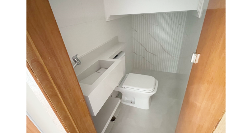 Belíssimo Sobrado novo à venda no Bairro do Parque Maria Domitila na Rua Domingos de Magalhães 82,