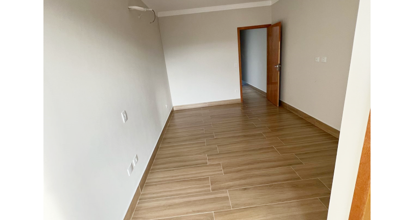 Belíssimo Sobrado novo à venda no Bairro do Parque Maria Domitila na Rua Domingos de Magalhães 82,