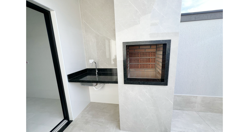 Belíssimo Sobrado novo à venda no Bairro do Parque Maria Domitila na Rua Domingos de Magalhães 82,