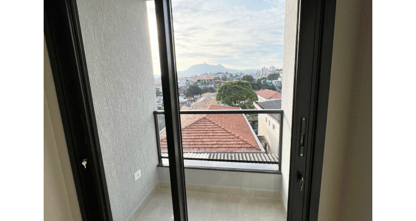 Belíssimo Sobrado novo à venda no Bairro do Parque Maria Domitila na Rua Domingos de Magalhães 82,