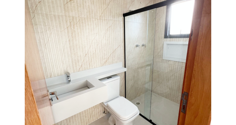 Belíssimo Sobrado novo à venda no Bairro do Parque Maria Domitila na Rua Domingos de Magalhães 82,