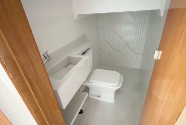 Belíssimo Sobrado novo à venda no Bairro do Parque Maria Domitila na Rua Domingos de Magalhães 80