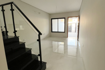 Belíssimo Sobrado novo à venda no Bairro do Parque Maria Domitila na Rua Domingos de Magalhães 80