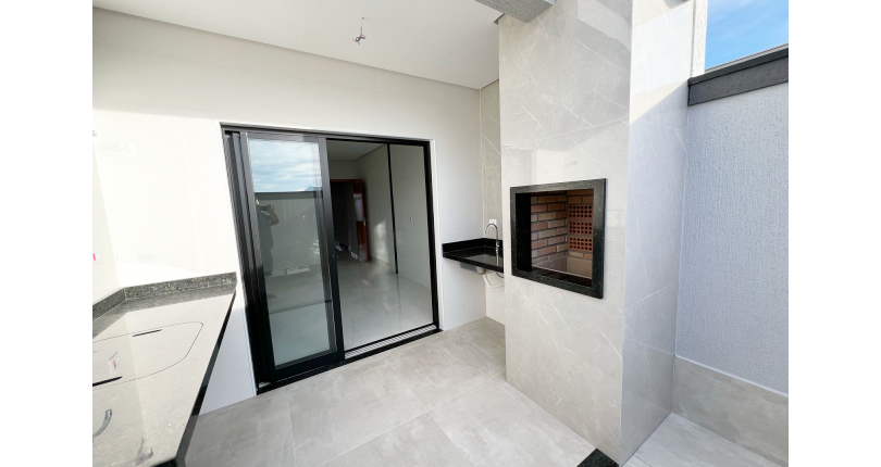 Belíssimo Sobrado novo à venda no Bairro do Parque Maria Domitila na Rua Domingos de Magalhães 80