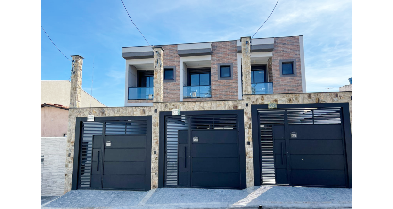 Belíssimo Sobrado novo à venda no Bairro do Parque Maria Domitila na Rua Domingos de Magalhães 80