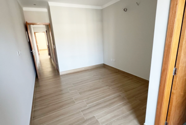 Belíssimo Sobrado novo à venda no Bairro do Parque Maria Domitila na Rua Domingos de Magalhães 78,