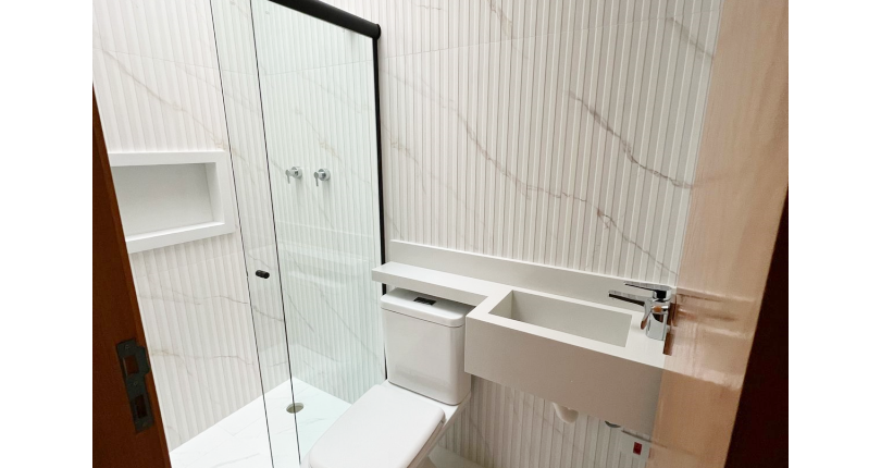 Belíssimo Sobrado novo à venda no Bairro do Parque Maria Domitila na Rua Domingos de Magalhães 78,