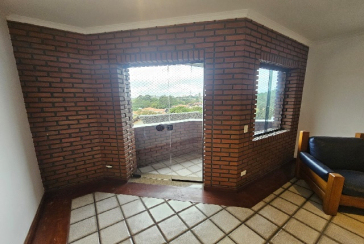 Belo Sobrado à venda no Bairro do Jardim Regina na Rua Maria Pereira Pinto,