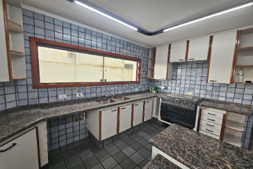 Belo Sobrado à venda no Bairro do Jardim Regina na Rua Maria Pereira Pinto,